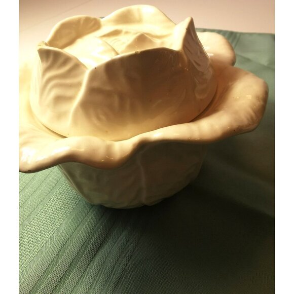 Cabbage Leaf White Trinket Container Hand Made 1975 Signed Jennifer Colangelo - Picture 15 of 16